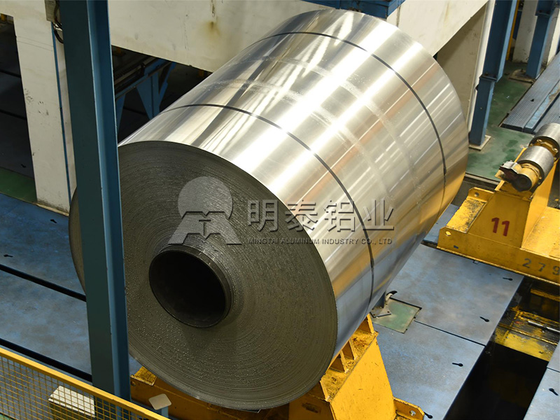 貨車頂棚用3003鋁卷：超寬定制，開啟貨運輕量化新篇章